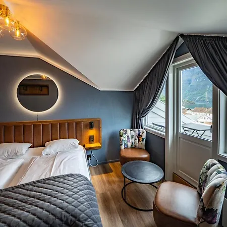 Aurlandsfjord 3* 아울람