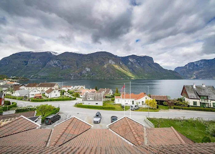 Aurlandsfjord Эурланн