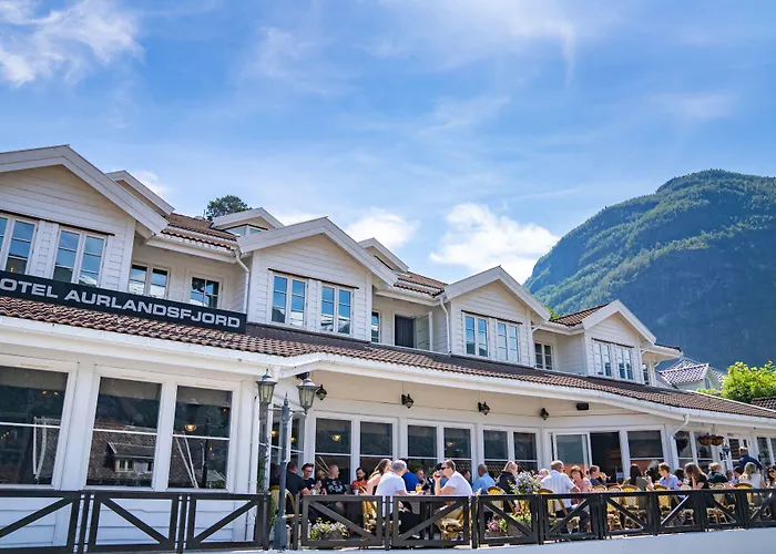Aurlandsfjord Отель Эурланн